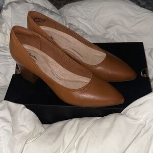 Clarks Women's Tan Leather Heels